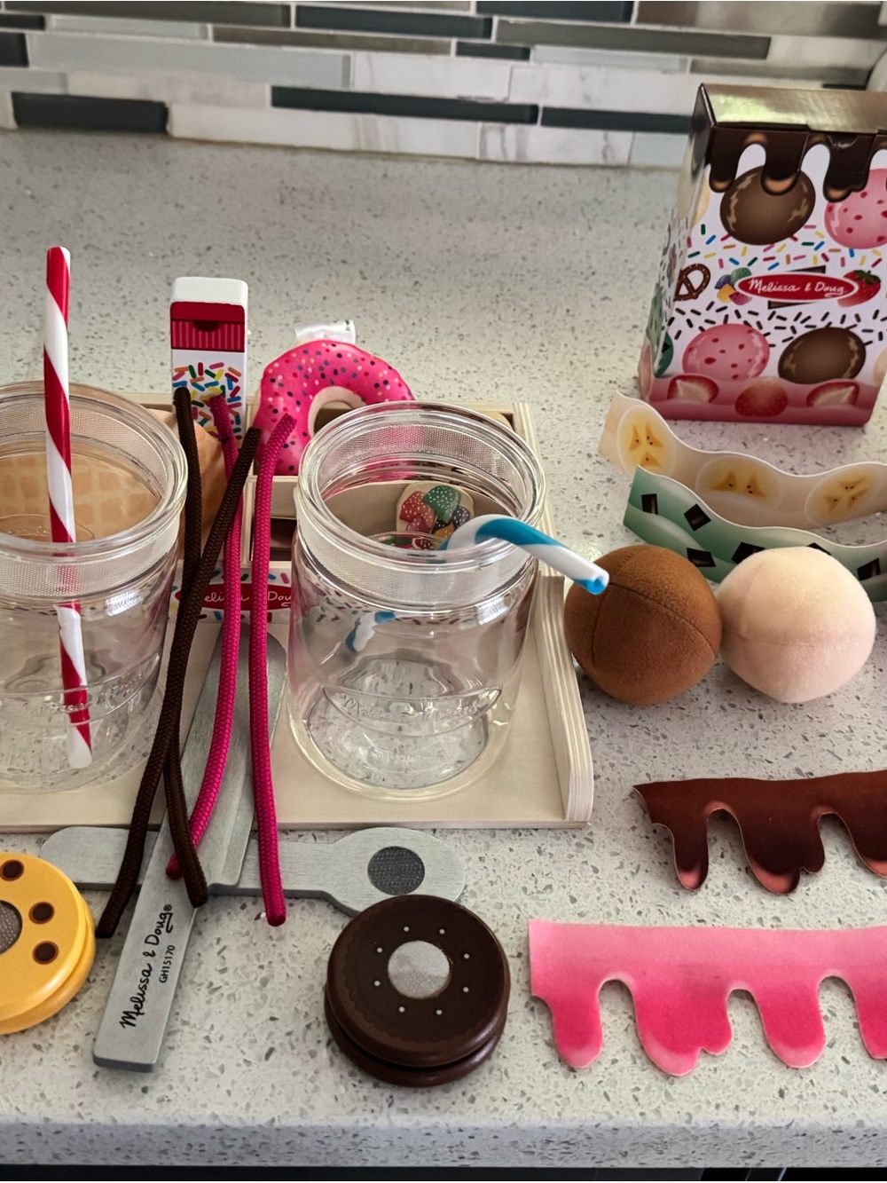 Melissa & Doug Make a Shake play set